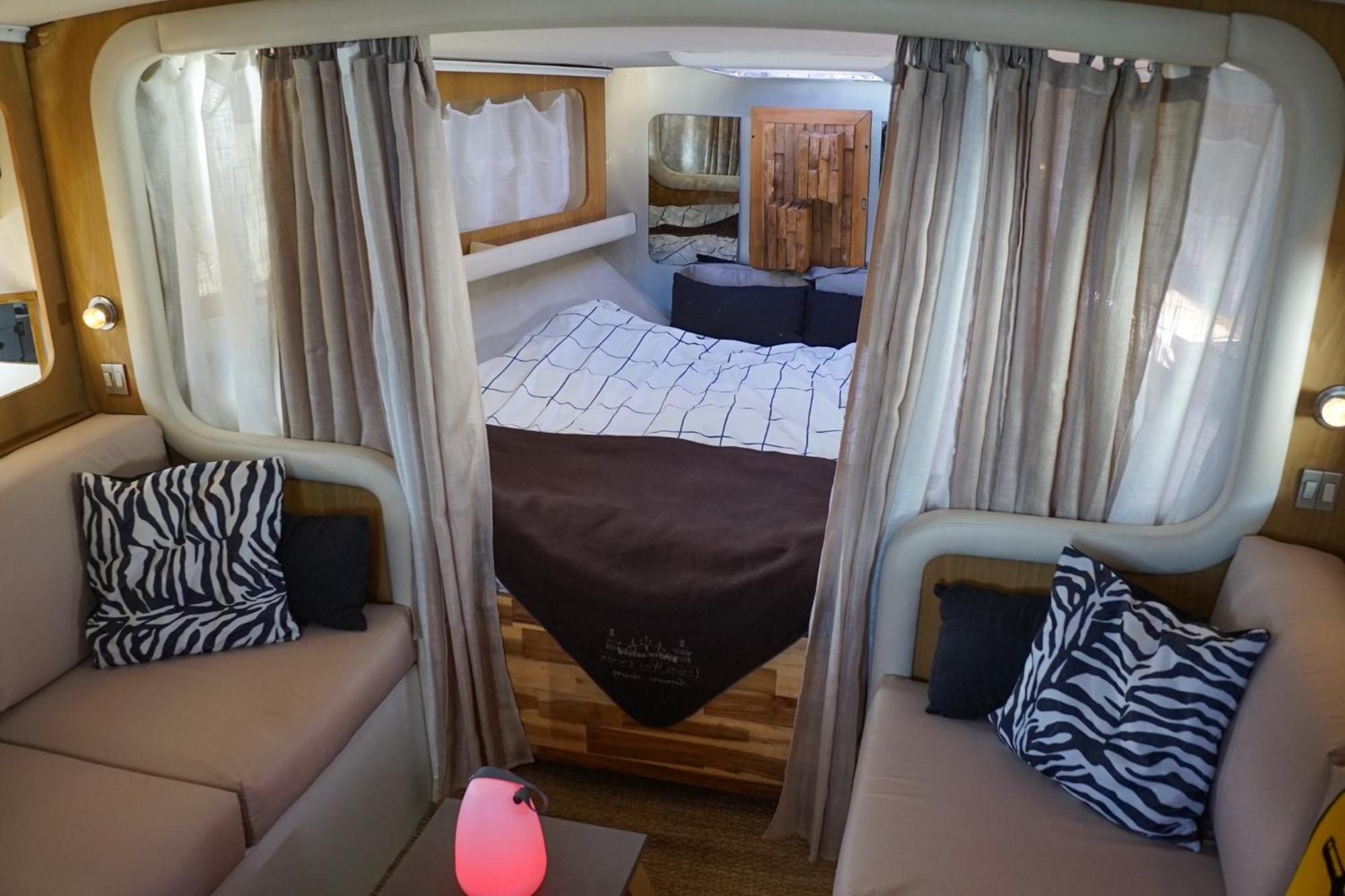Bateau Cocoon En Amoureux Bordeaux Exterior photo